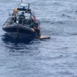 VídeoNoticia.-Rescatado por la guardia civil cuando navegaba en un palet de madera desde Tenerife  rumbo a Gran Canaria